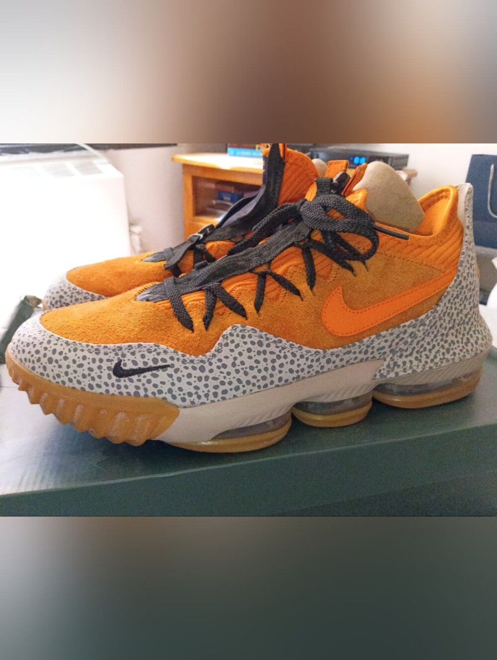 Nike x Atmos LeBron 16 Low 'Safari' Size 12